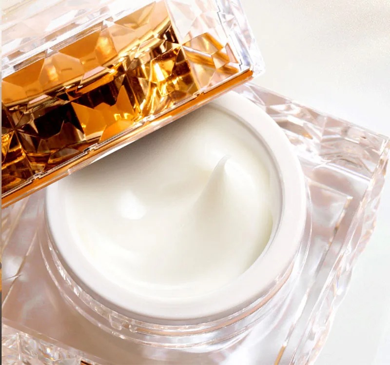Платиновый роскошный крем для  – обзор и цена Luxury Skincare Sets